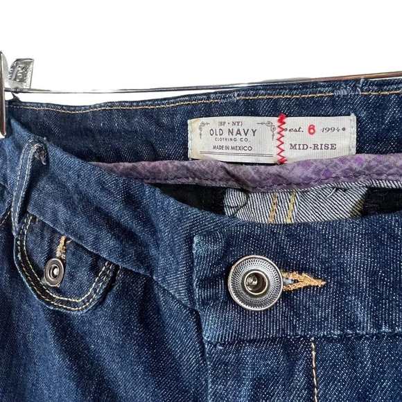 Old Navy NWT Flared Jeans Mid Rise Medium Wash Stretch Cotton Blend Denim Bottom - Picture 7 of 7